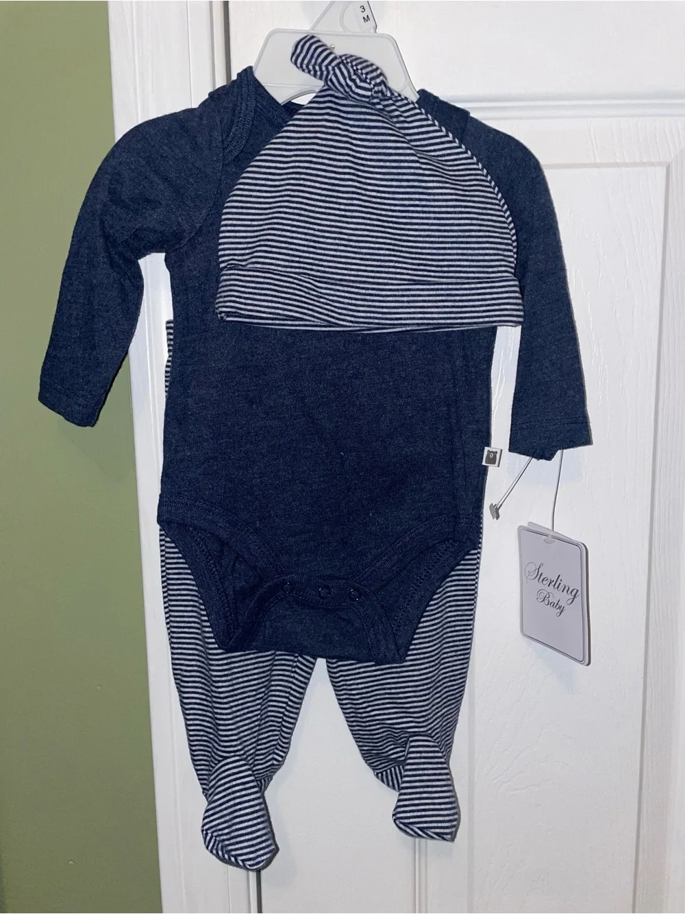 0-3MBaby Long-Sleeve Bodysuit Sets and gowns. Carters and mixed brands NWT